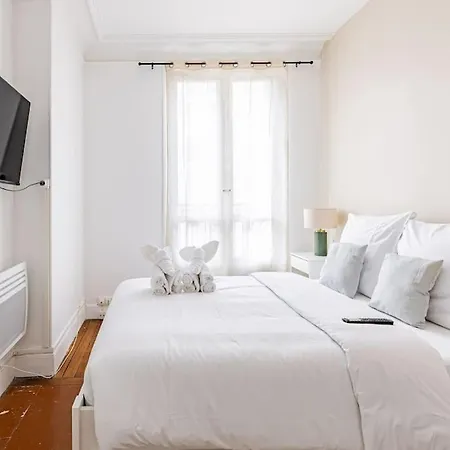 2 Bedrooms#2 Bathrooms#paris 14#alesia Париж