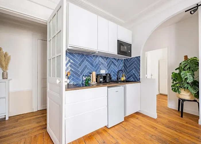2 Bedrooms#2 Bathrooms#paris 14#alesia Апартаменты Париж